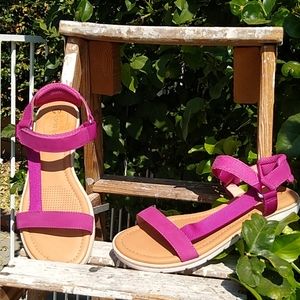 Corso Como Brawyn Sandal Hot Pink 7.5/38